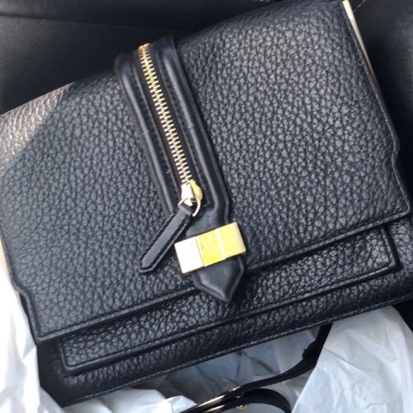 Rebecca Minkoff Handbags - 👛Authentic Rebecca Minkoff  jumbo love purse 👛